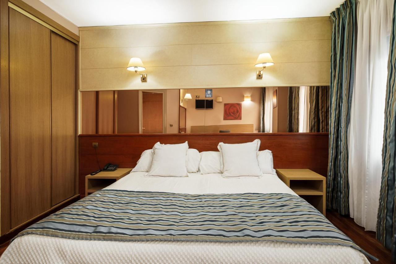 Hotel Regio Torrelavega Zewnętrze zdjęcie