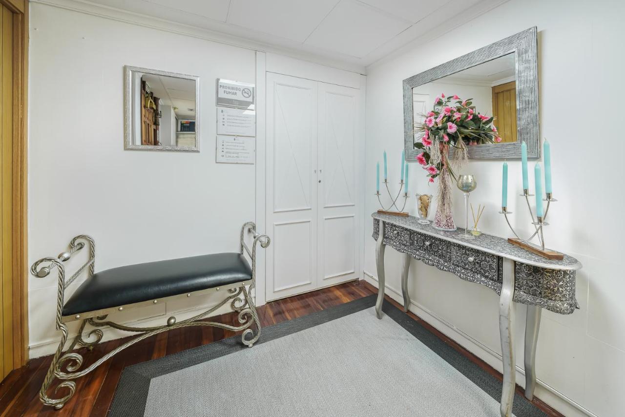 Hotel Regio Torrelavega Zewnętrze zdjęcie