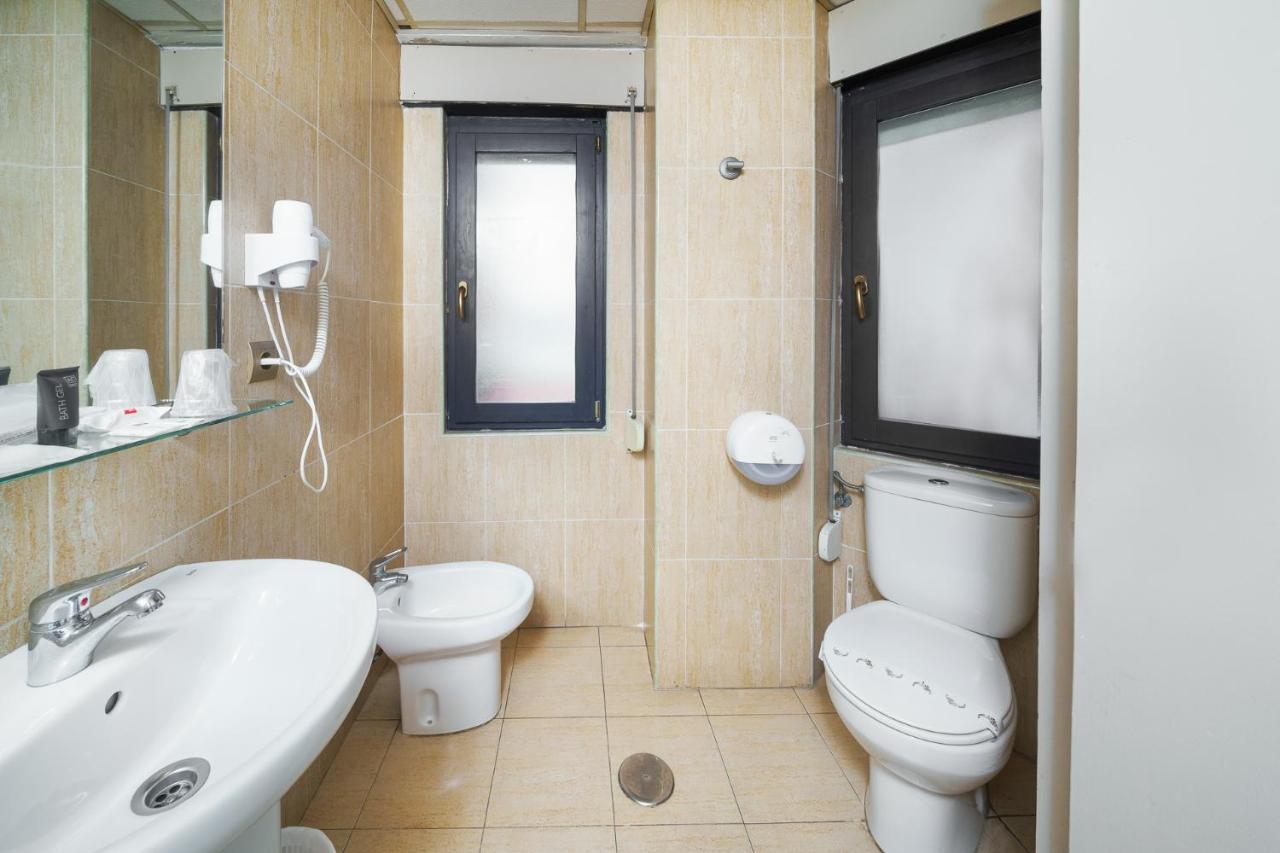 Hotel Regio Torrelavega Zewnętrze zdjęcie