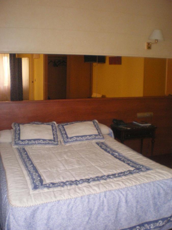 Hotel Regio Torrelavega Pokój zdjęcie