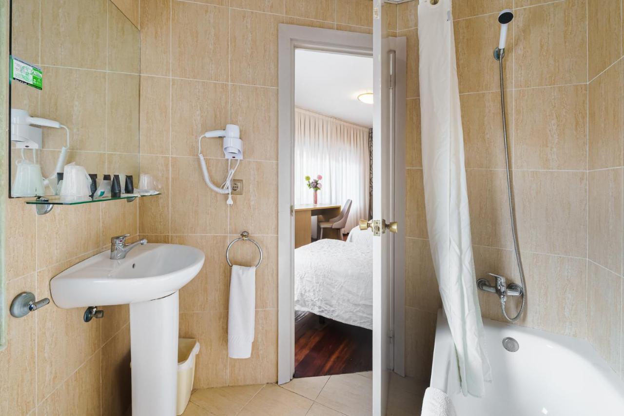 Hotel Regio Torrelavega Zewnętrze zdjęcie
